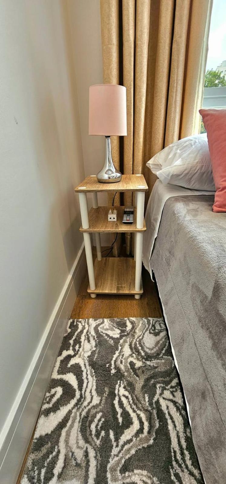 Claire Double Room Лондон Екстериор снимка