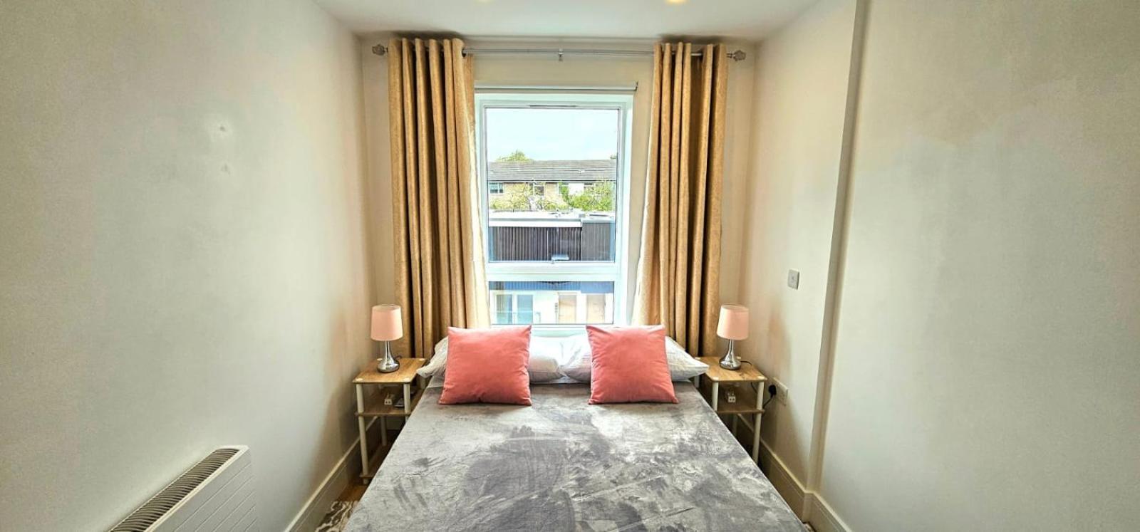 Claire Double Room Лондон Екстериор снимка